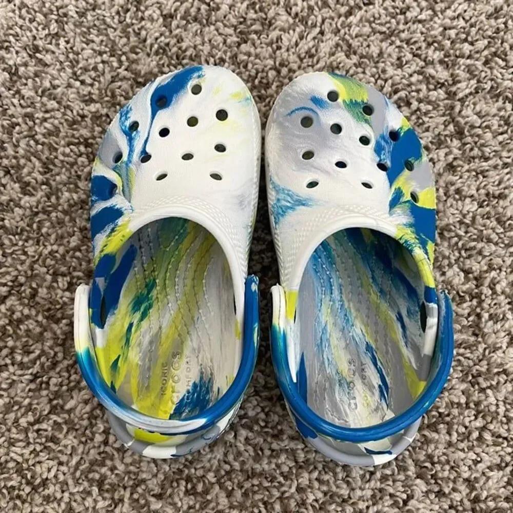 Size 9 / Toddler Boy Marble Crocs Sandals - Picture 6 of 10